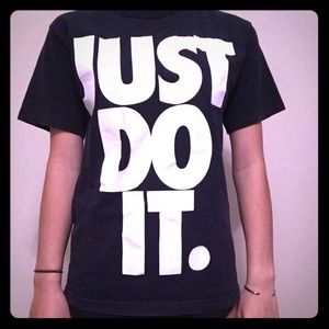 Nike shirt “JUST DO IT” size small